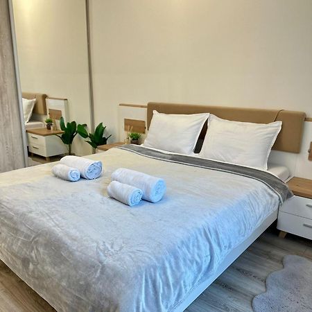 Central Park Apartment Cluj-Napoca Esterno foto